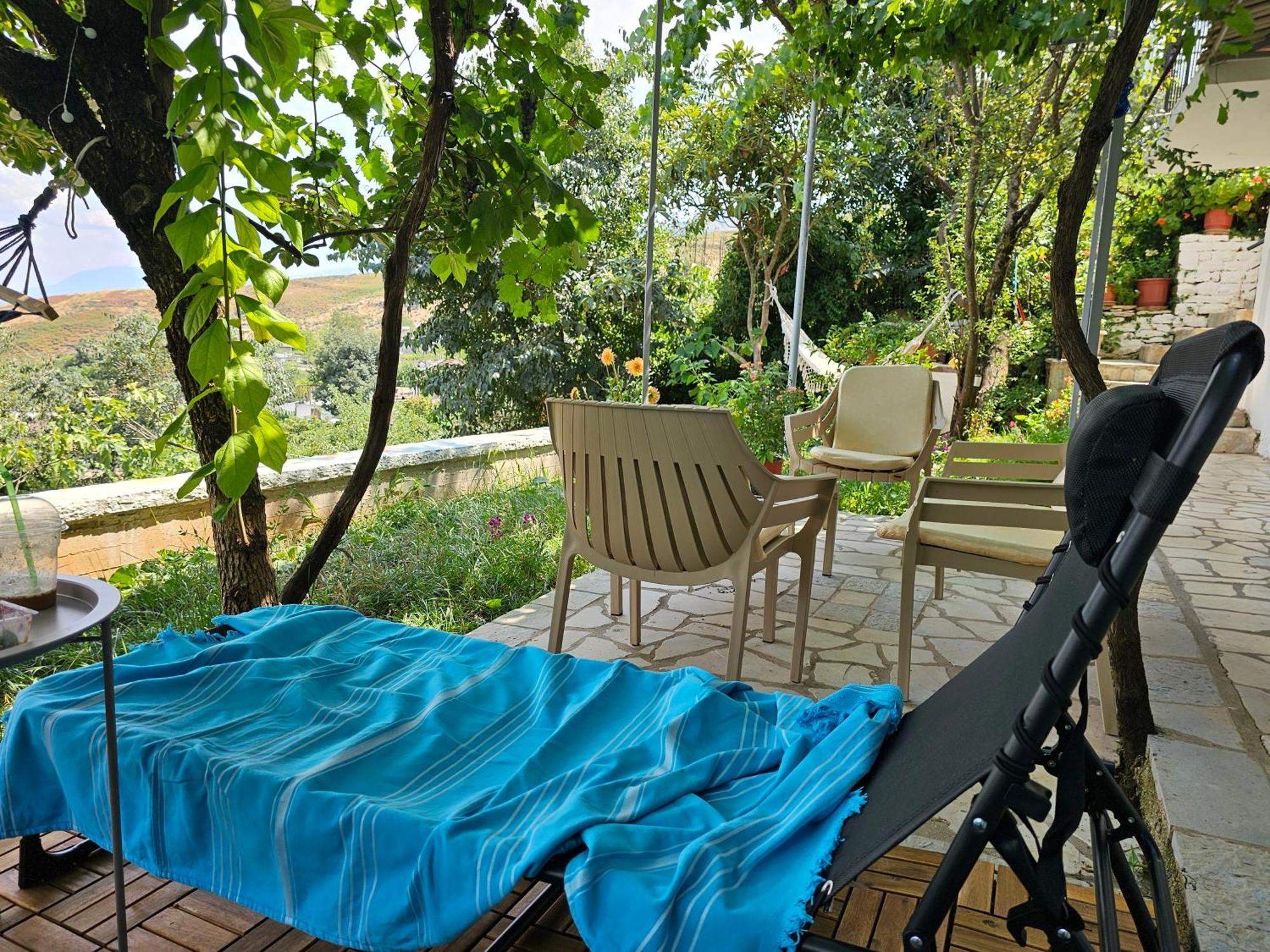 Lemon Garden Apartment-Hot Tub Jacuzzi Gjirokastër Exteriér fotografie